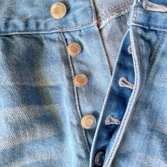 AMERICAN EAGLE Hi-Rise Girlfriend Distressed Jeans - Picture 5 of 11